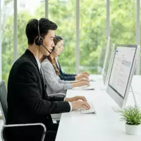 Đội ngũ dịch vụ khách hàng